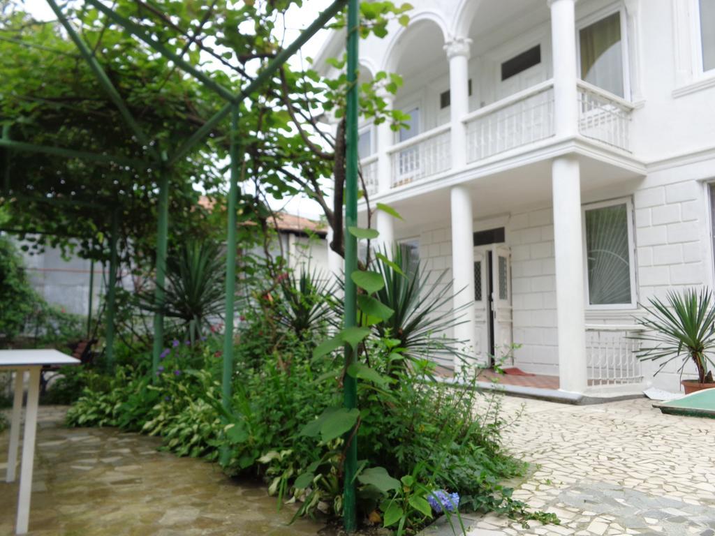White Guest House บาทูมิ ห้อง รูปภาพ