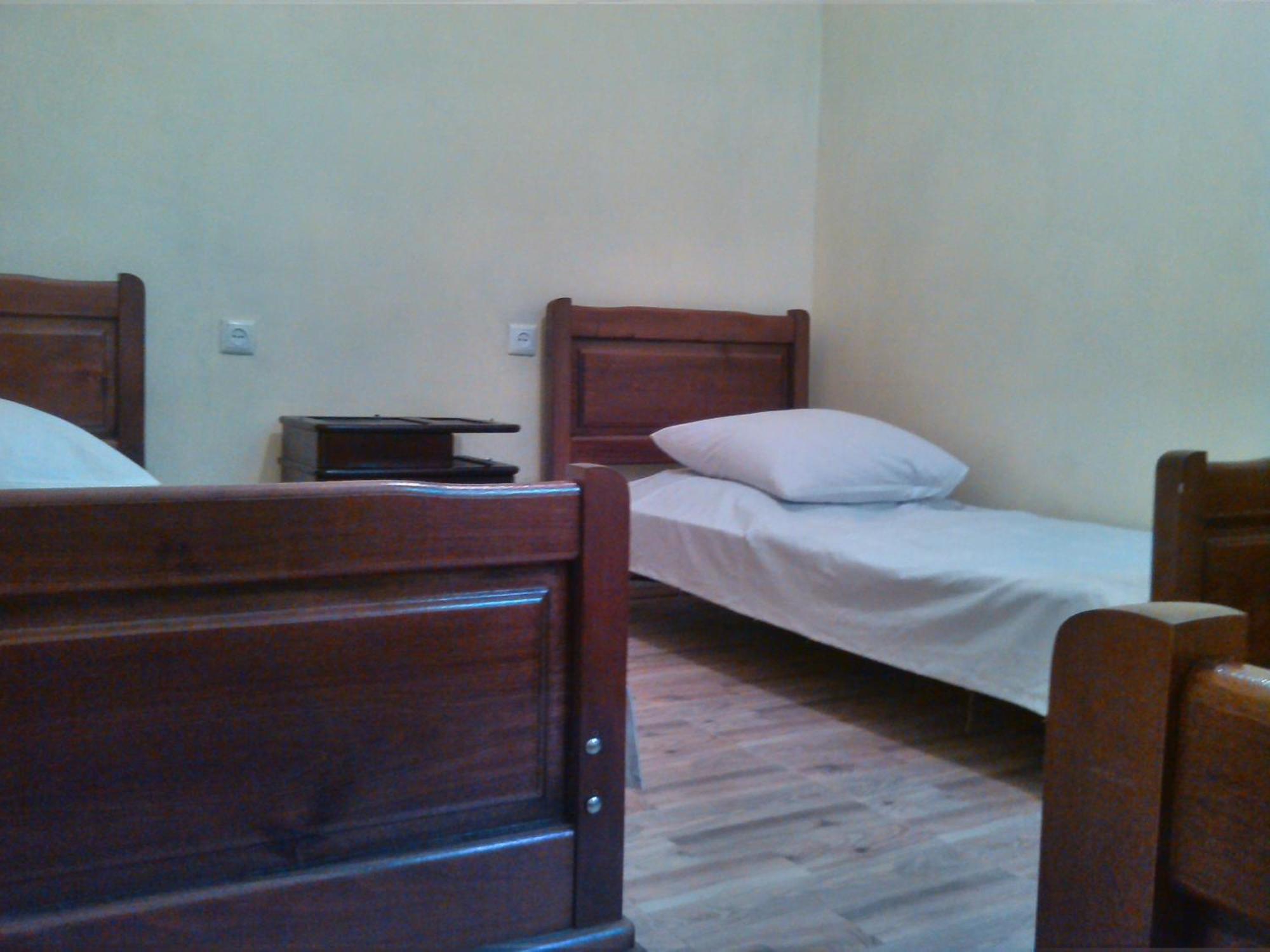 White Guest House บาทูมิ ภายนอก รูปภาพ