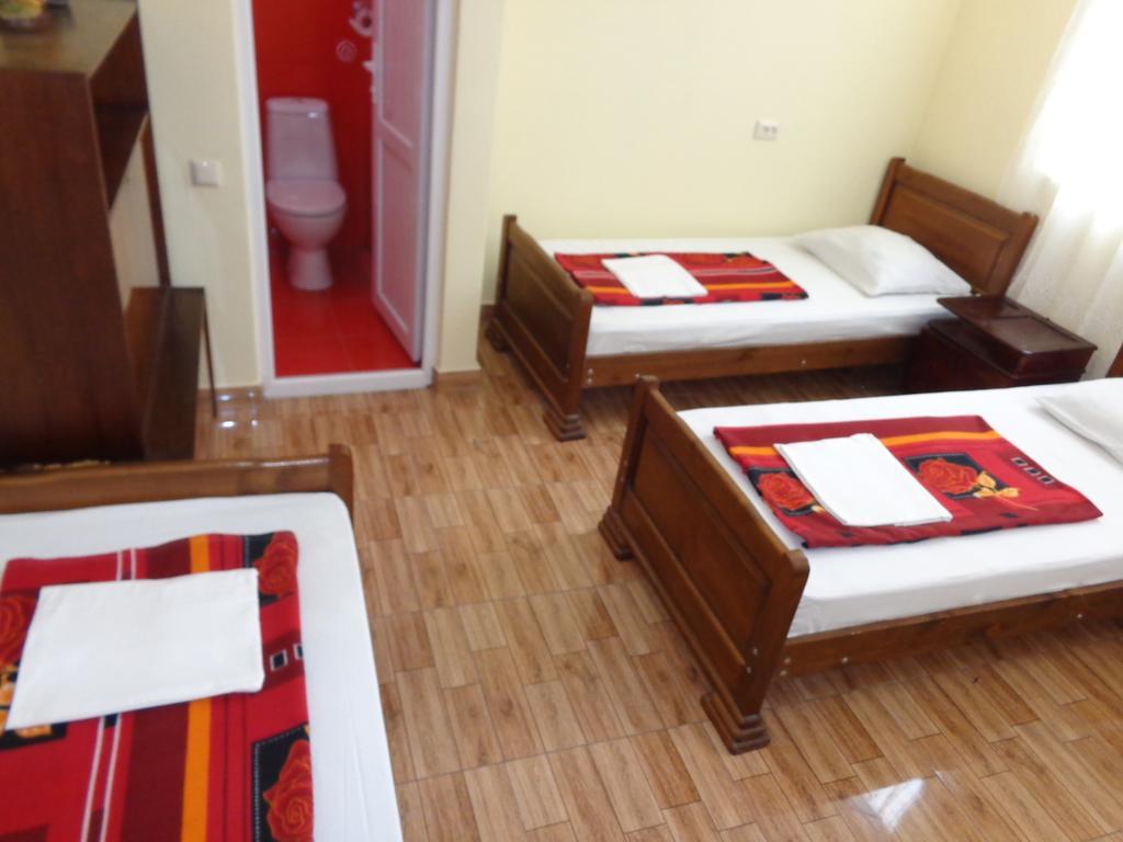 White Guest House บาทูมิ ห้อง รูปภาพ