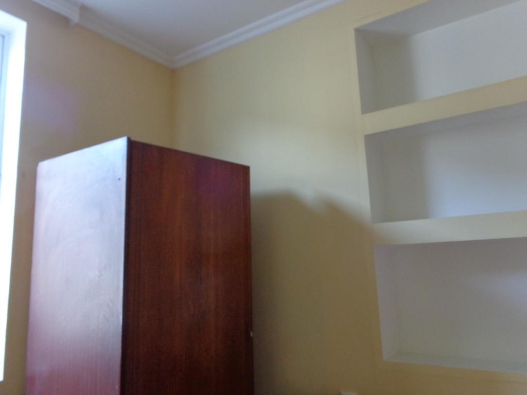 White Guest House บาทูมิ ภายนอก รูปภาพ